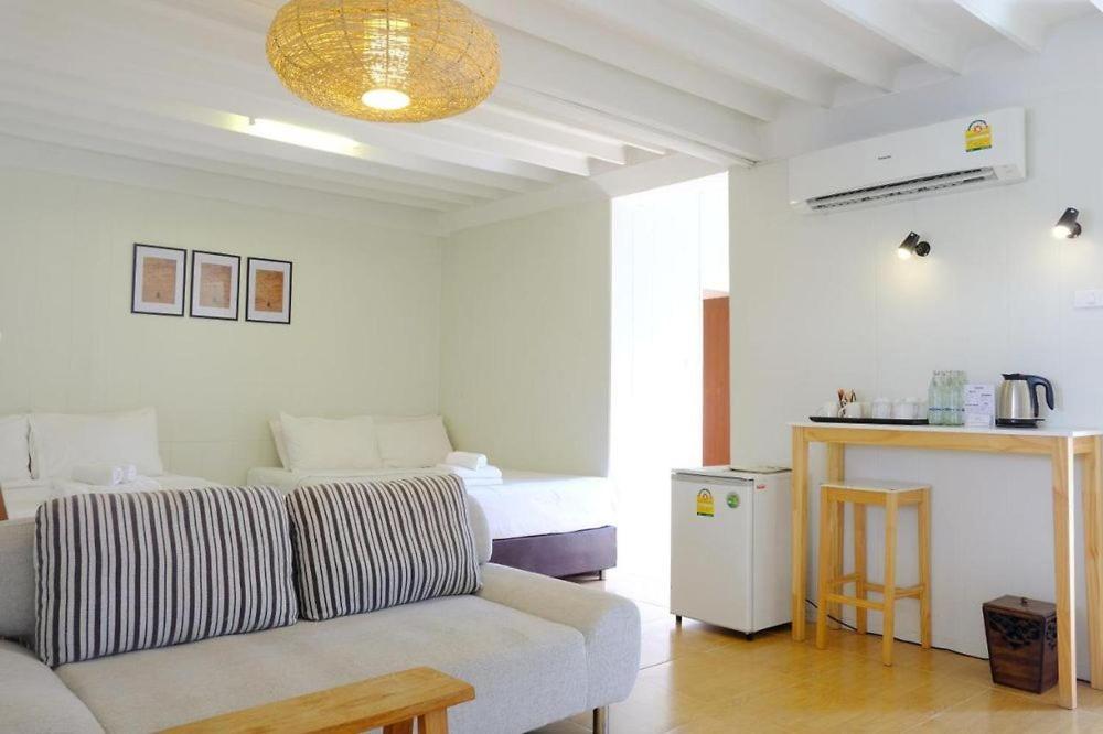 Udee Cozy Hotel Chiang Mai Exterior foto