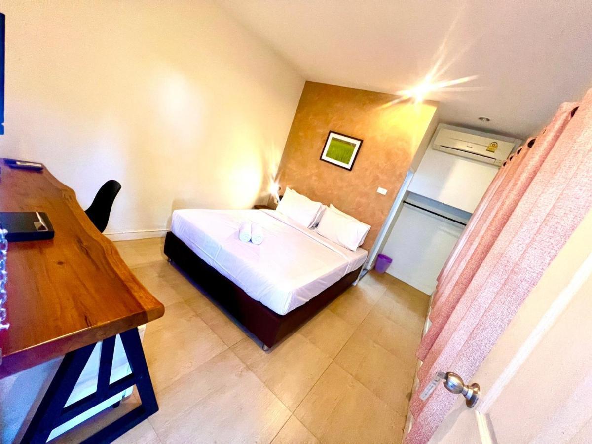 Udee Cozy Hotel Chiang Mai Exterior foto